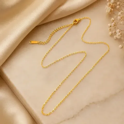Minimal gold cable chain necklace