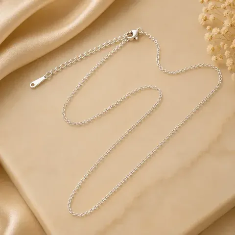 Minimal silver cable chain necklace